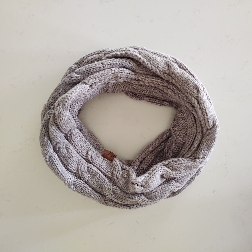 Cc | Knit Infinity Scarf